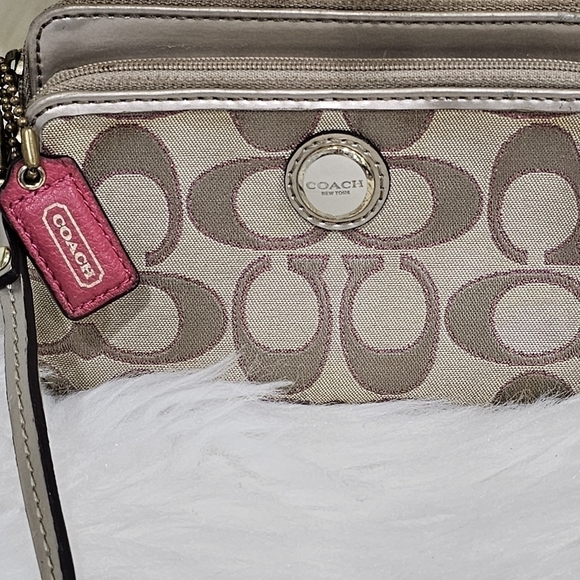 Coach wristlet monogram  tan color - Picture 2 of 11